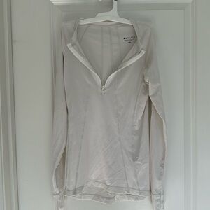 White athleta XXS workout top. Fits like a small